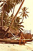 1974_PANAMA_auf den kleinen Inselchen der CUNA-Indios im 'Archipielago de SAN BLAS' _hier kann man mit Indio - Einbumen von Insel zu Insel rudern_viele Inseln liegen dicht beeinander_ein wahres Paradies_ allerdings fhle ich (Jochen A. Hbener) mich nach mehrmonatiger Reise gesundheitlich schon sehr angeschlagen ... 